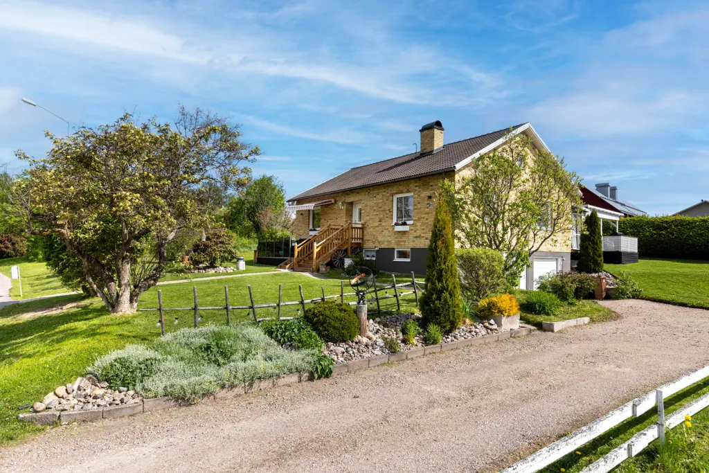Extérieur - Corner Villa with Water View in Alfta