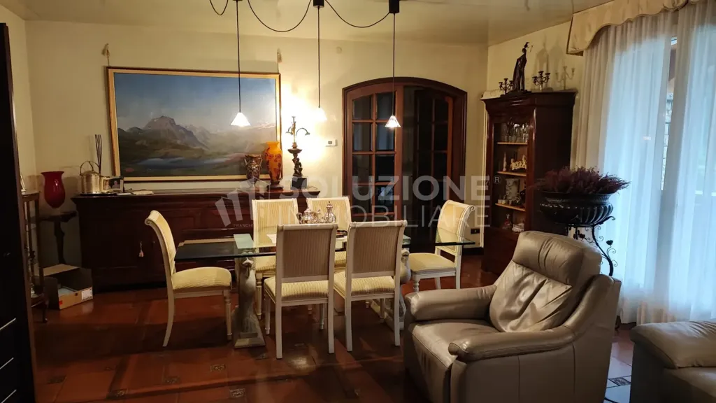 Söögituba - Prestigious Villa with Pool in Alzano Lombardo