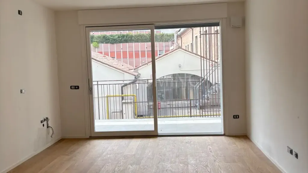Pièces - Modernised Apartment with Terrace in Padua