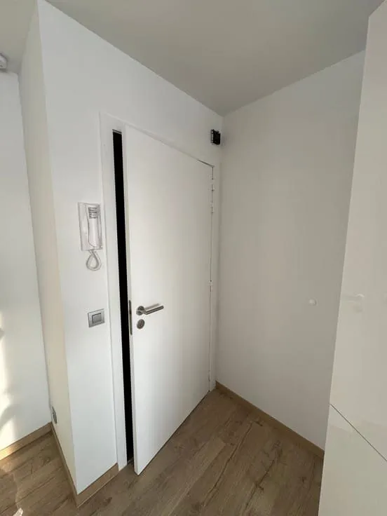 Esik - Flat with Private Parking in Semi-Detached Building