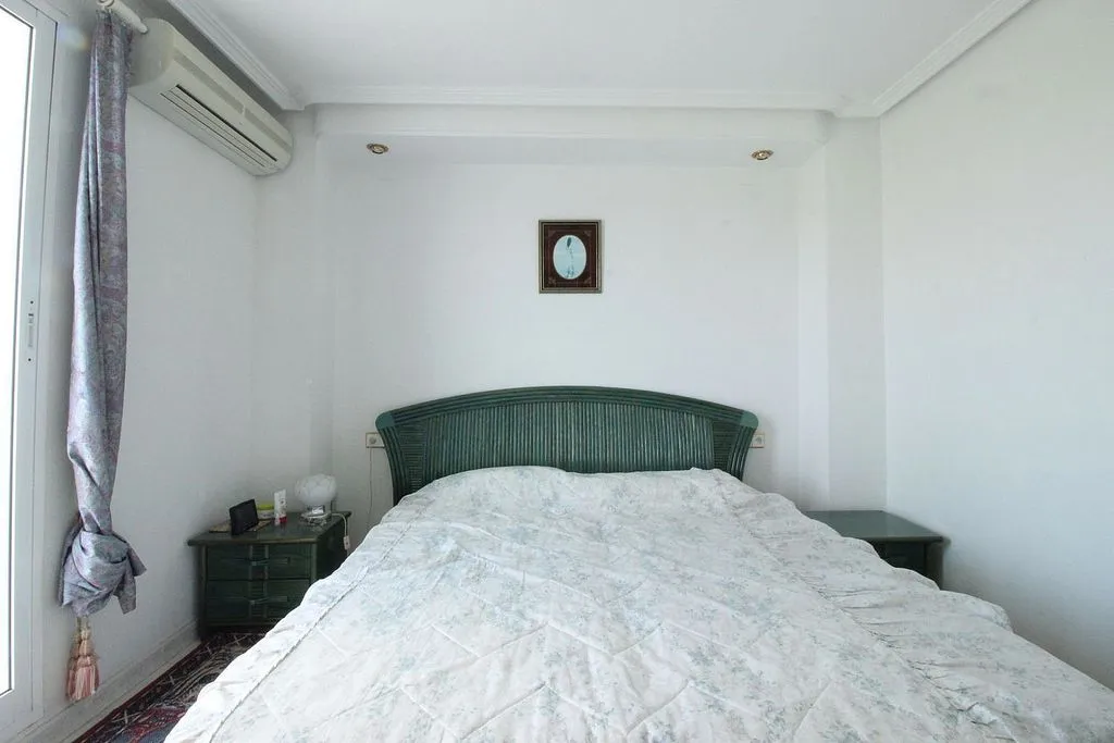Magamistoad - Terraced House with Pool in Calle Bruselas