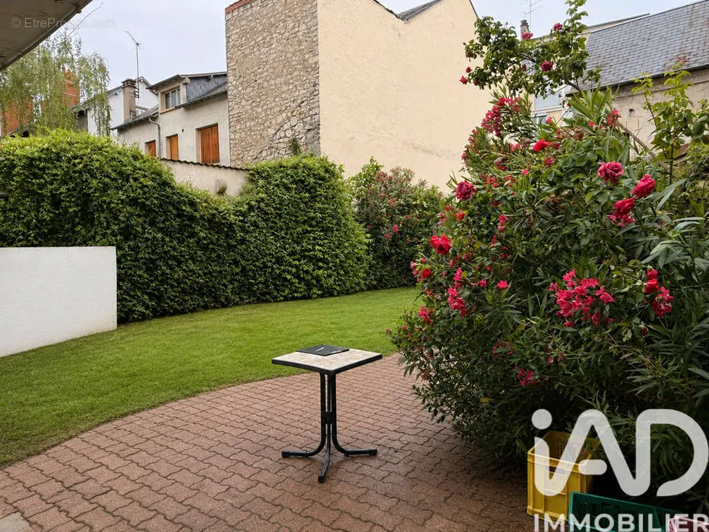 Jardin - Plateau de 45 m² en Centre-ville de Bourges