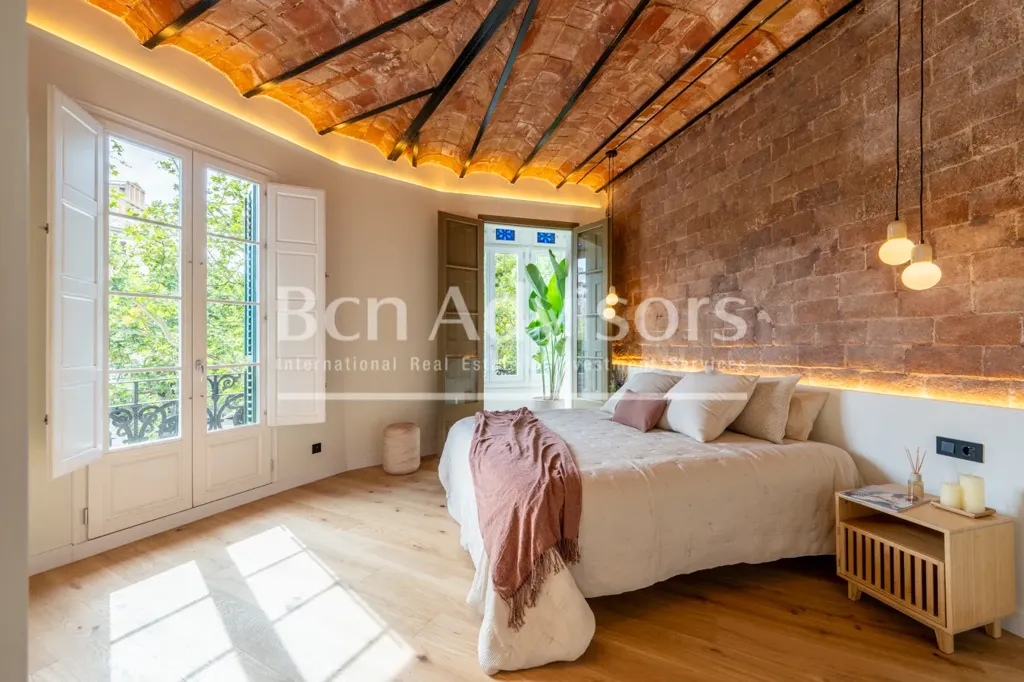Magamistoad - Refurbished Apartment with Original Features in Eixample