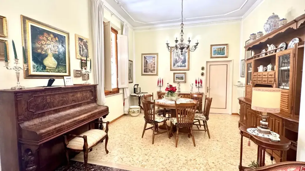 Salle à manger - Trilocale with Terrace in Central Empoli