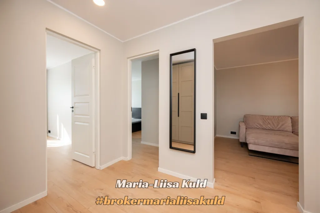hallway_entrance