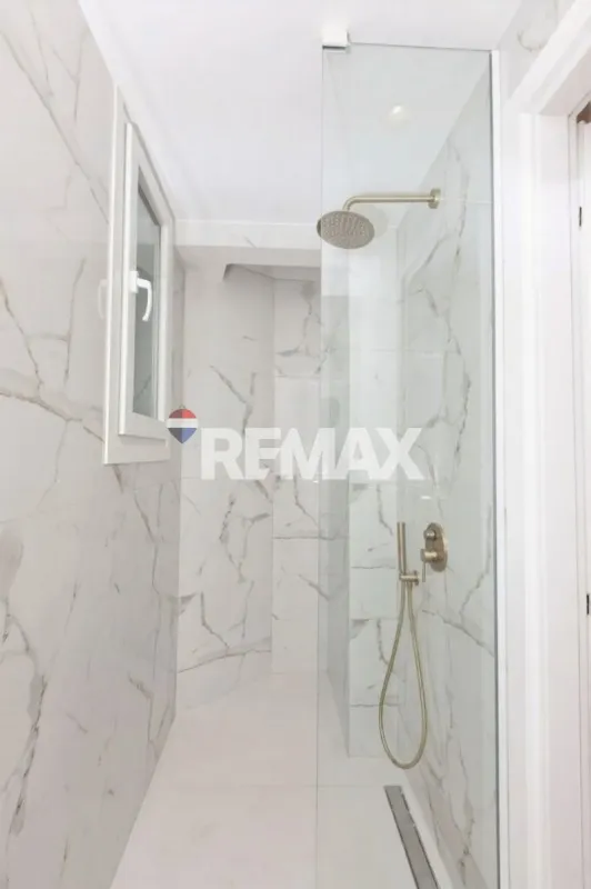 Salles de bain - Apartment with Sea View in Nea Paralia