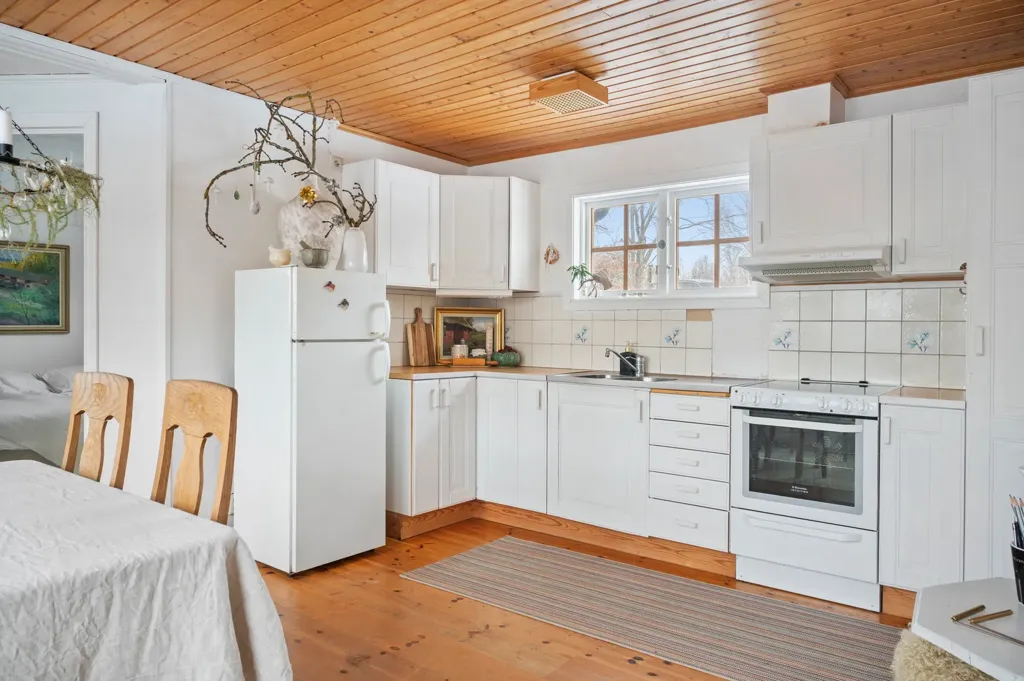 Cuisine - Charming Cottage with Lake View in Sämsholm