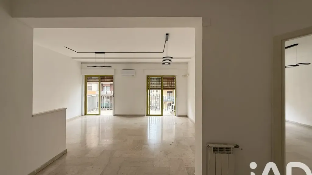 Esik - Apartment with Terrace in Central Palermo