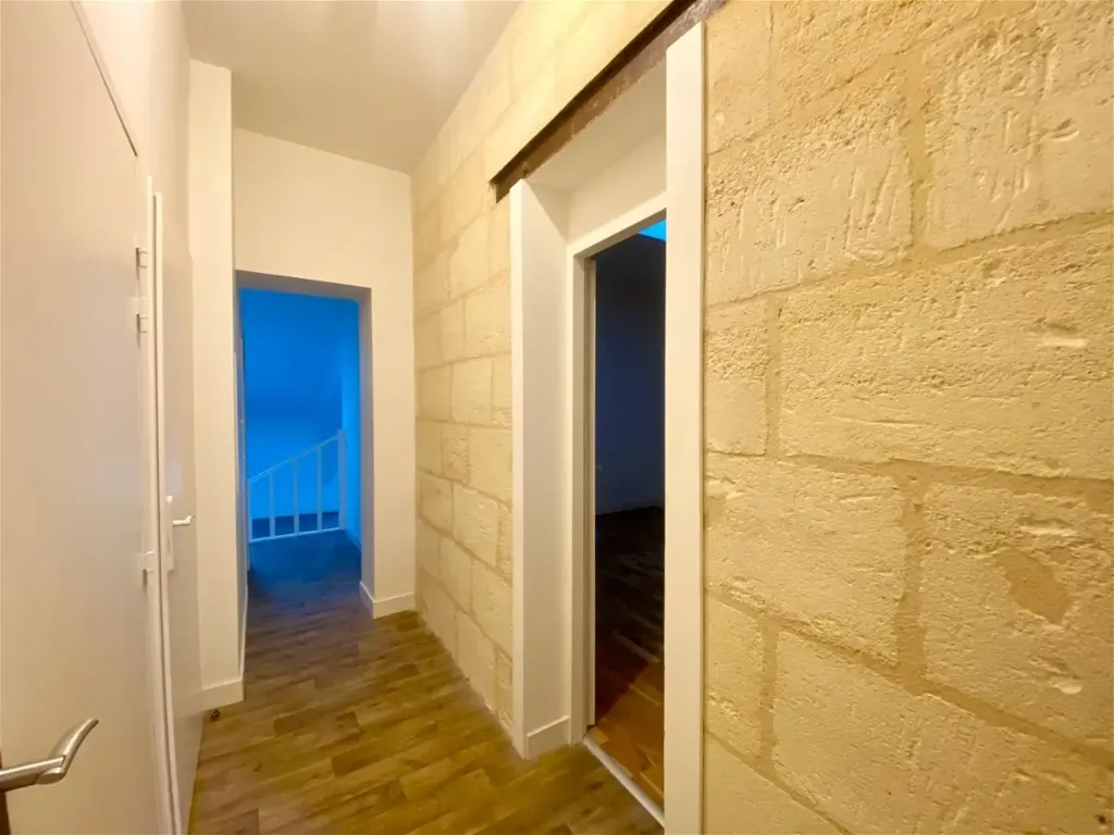 Esik - Renovated Flat in Arveyres Village Centre