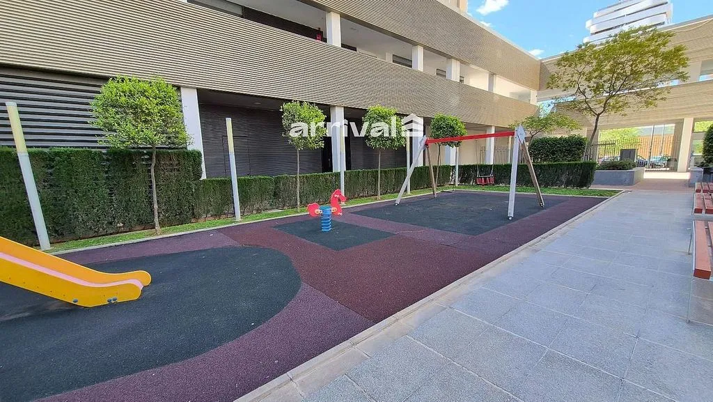 Jardin - Modern Flat with Pool in Quatre Carreres