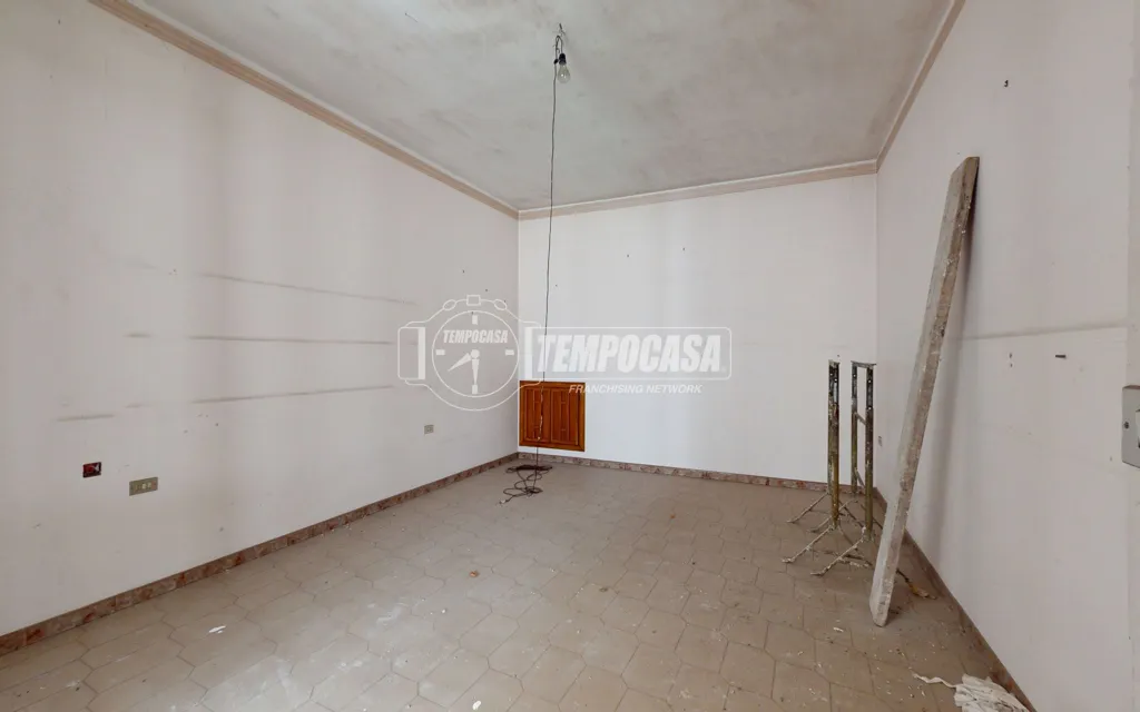 Stanze - Palazzo with Courtyard in Lusciano Centre
