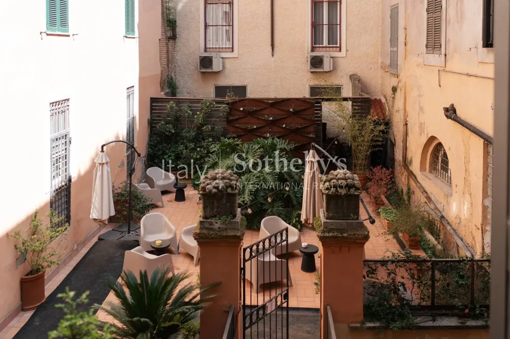 Jardin - Luxury Apartment with Piazza View in Rome