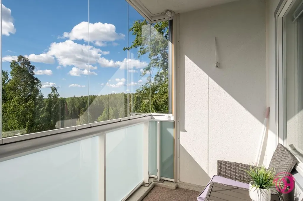 Balcon - Modernised Apartment with Balcony in Martinlaakso