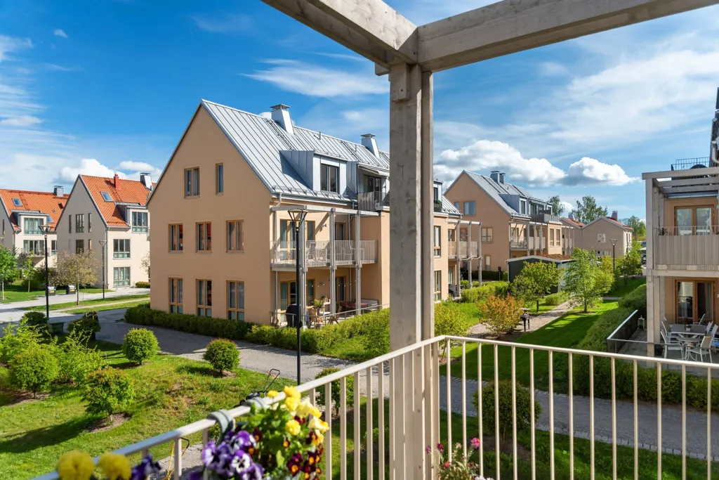 Balcon - Modern Flat with Slottspark View in Djursholm