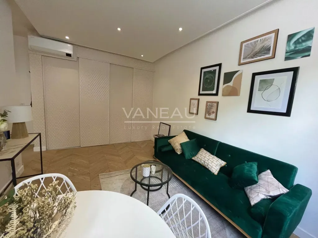 Séjour - Appartement Meublé avec Climatisation à Paris 16ème