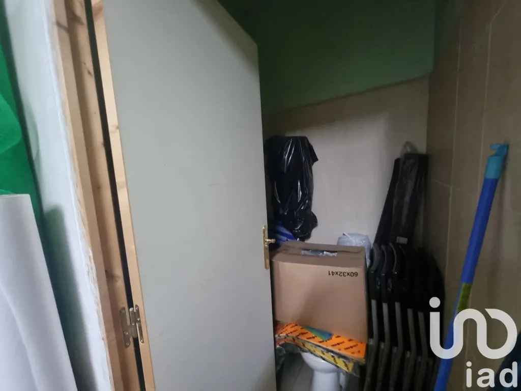Buanderie - Parking Space with Storage in Reus