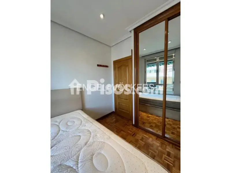 Chambres - Bright Apartment with Terrace in Chamberí