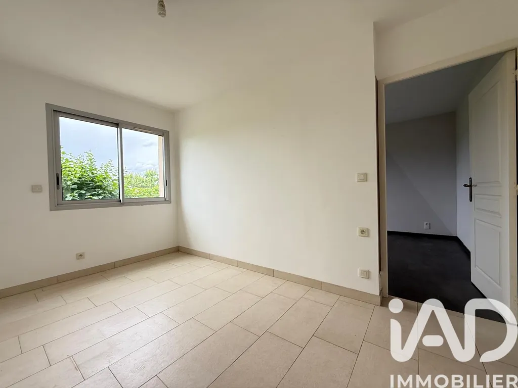 Rooms - Spacious House with Garden in Volesvres