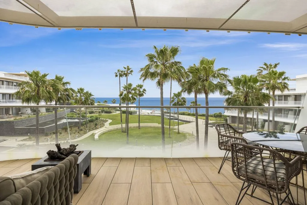 Terrasse - Beachfront Luxury Apartment in Estepona
