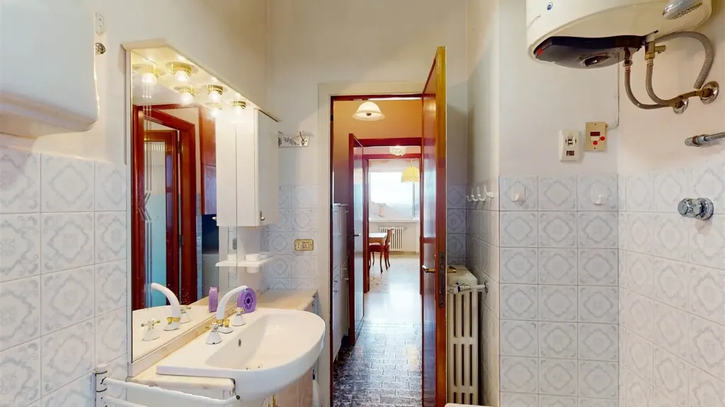 Salles de bain - Top Floor Flat with Panoramic Views in Perugia