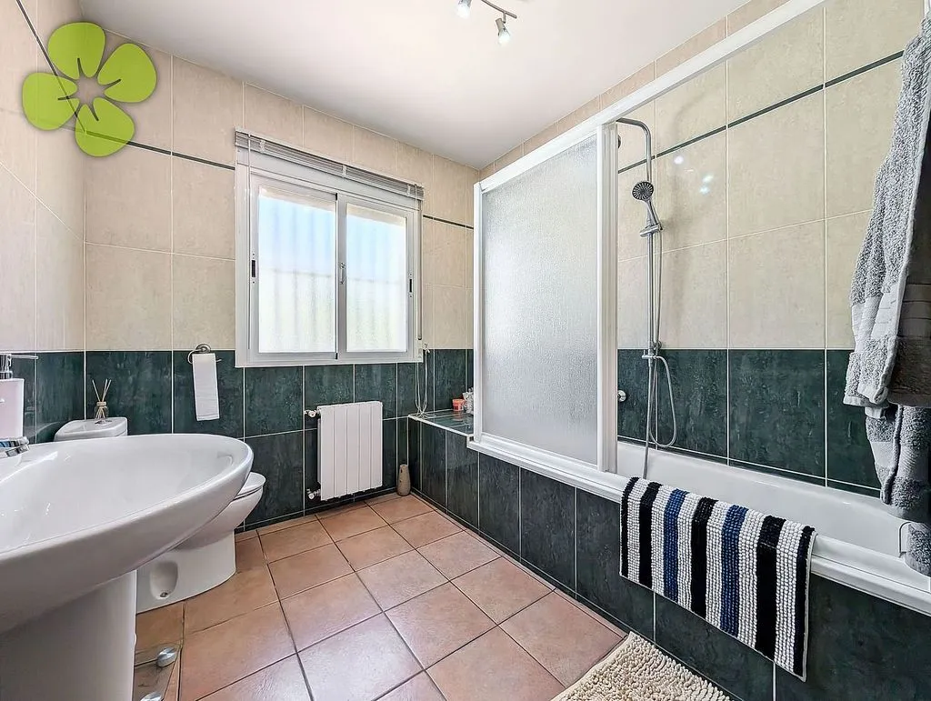 Salles de bain - Chalet with Pool and Mountain View in Vélez-Rubio