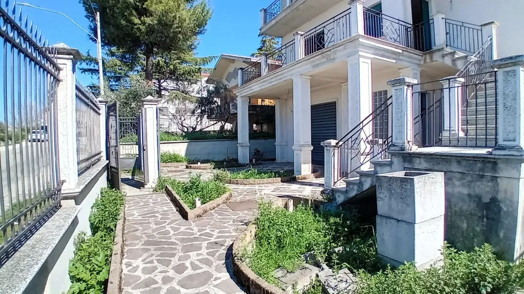 Exterior - Contemporary Villa with Multiple Terraces in Chieti
