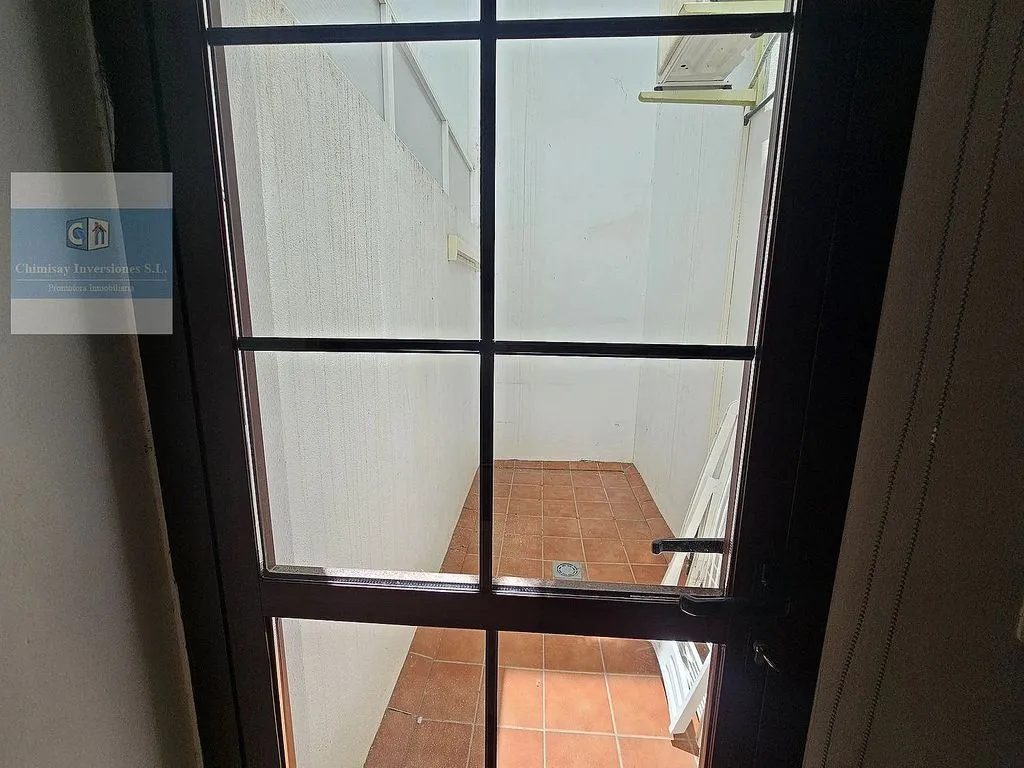 hallway_entrance