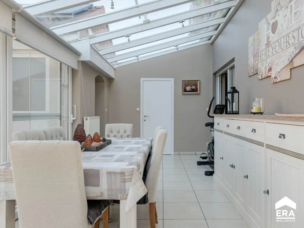 Salle à manger - Maison avec Jardin et Jacuzzi à Nieuwerkerken