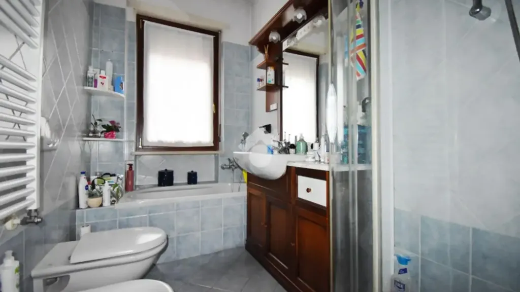 Bagni - Penthouse con vista sulle colline a Cascinette D'Ivrea