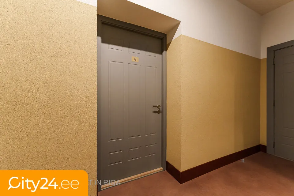 Esik - Furnished Studio in Historic Jūgendstil Building, Riga Centre