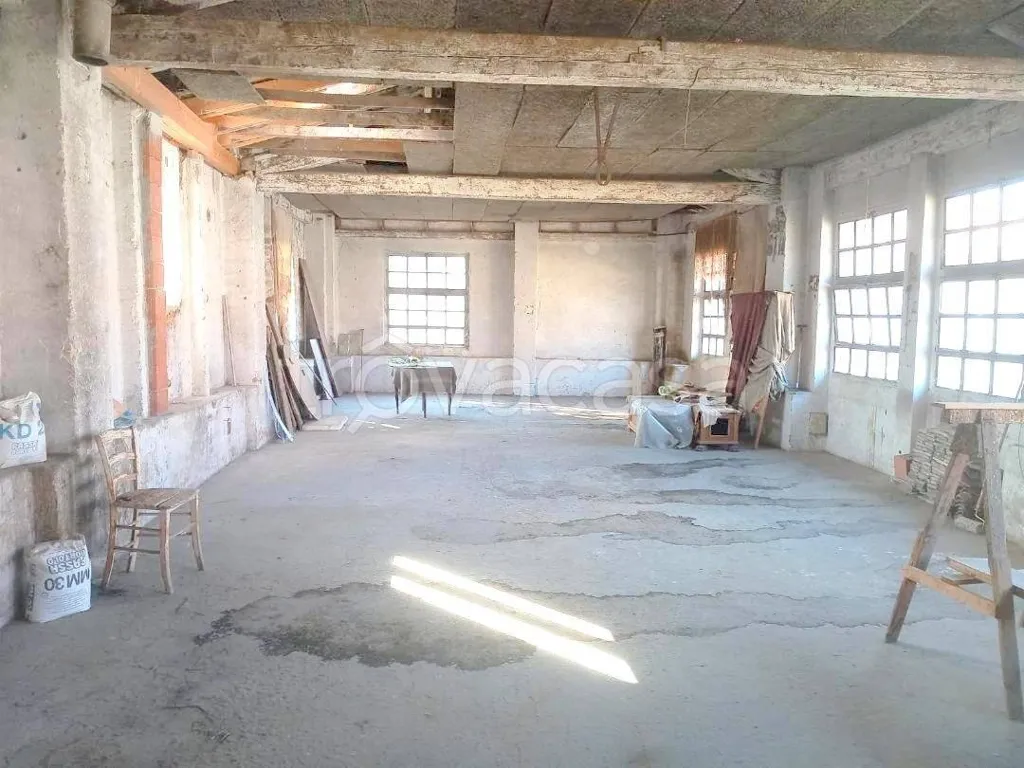 Toad - Villa for Renovation with Garden in Cormons
