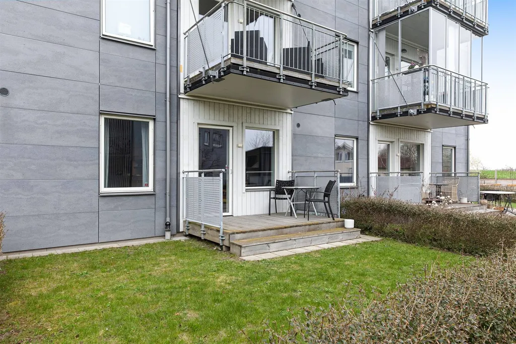 Exterior - Spacious Flat with Lift in Höganäs