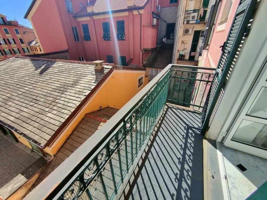 Rõdu - Luxury Apartment with Historic View in Chiavari