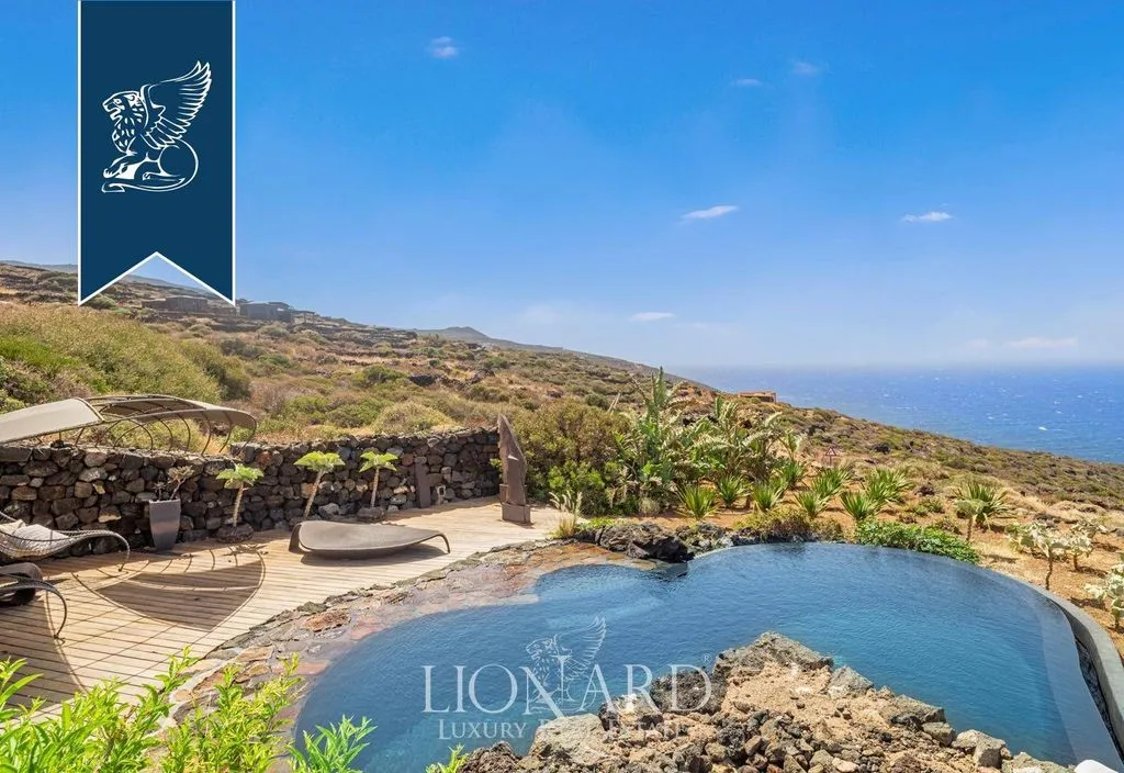 Bassein - Luxury Villa with Infinity Pool in Pantelleria