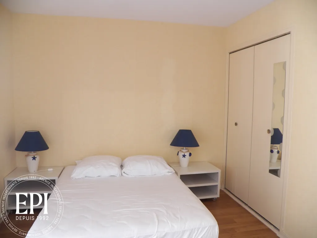 Camere da letto - Furnished Flat with Balcony in Central Location