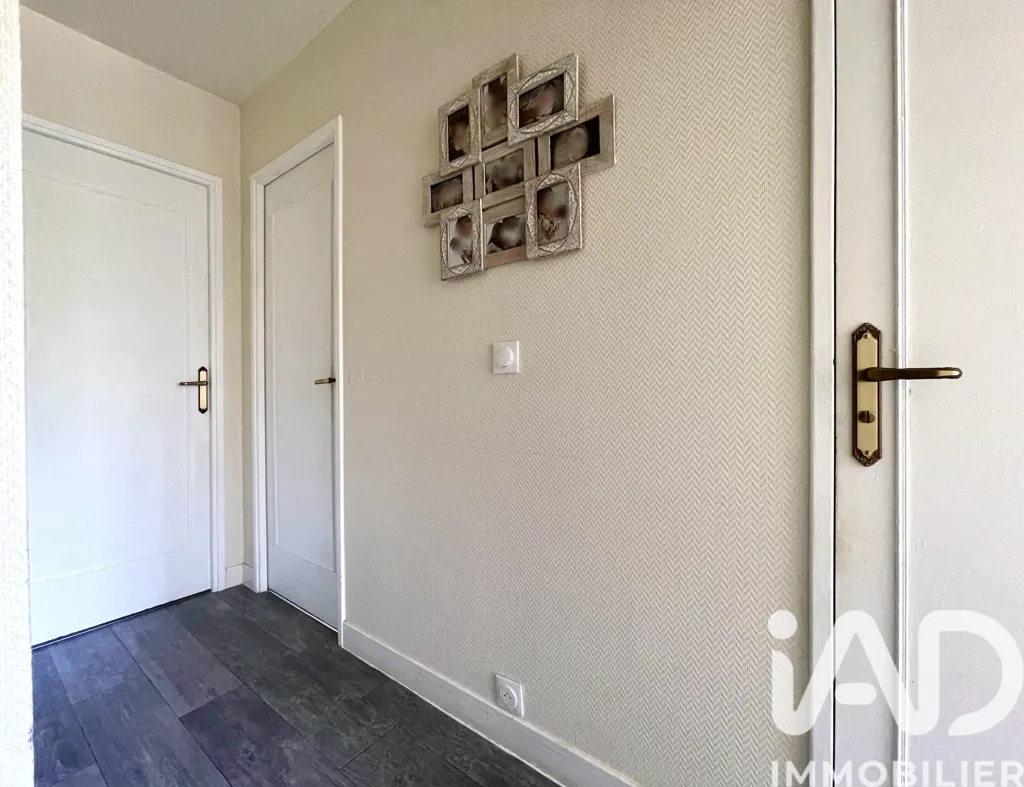Entrée - Appartement avec Balcons et Ascenseur à Taverny