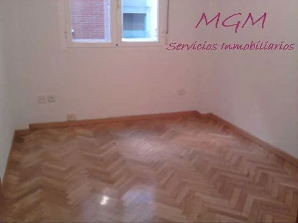 Rooms - 2-Bedroom Flat with Balcony in Chueca