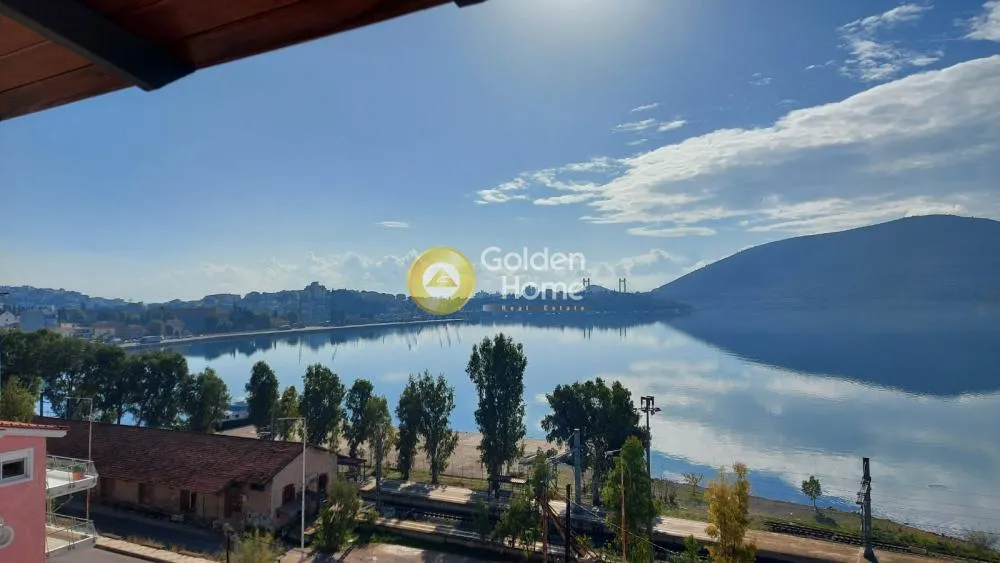 Balcon - Modern Penthouse with Sea View in Chalkida Centre