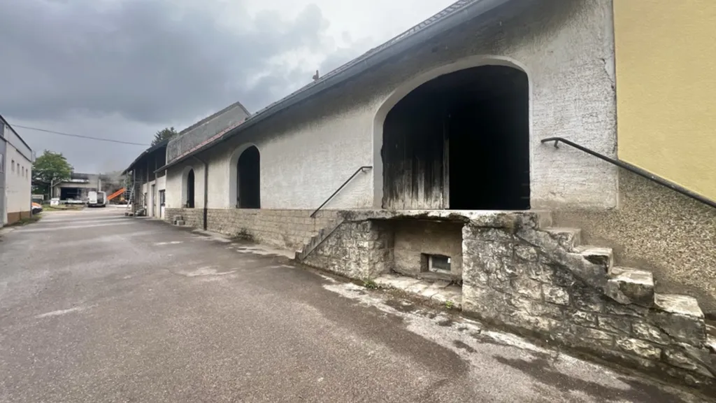Jardin - Entrepôt à Louer à Perl, Proche de Schengen