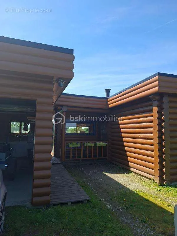 Exterior - Log Cabin with Terrace in Urban Area