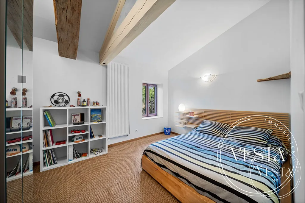 Chambres - Maison Familiale avec Piscine à Seyssuel