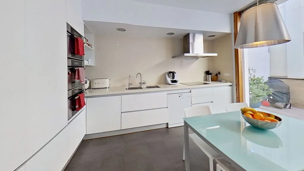 Cuisine - Luxury House with Lift in Sabadell Centre