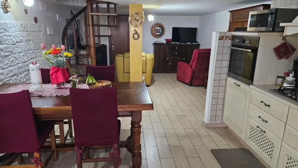 Söögituba - Apartment with Sea View in Rosignano Marittimo