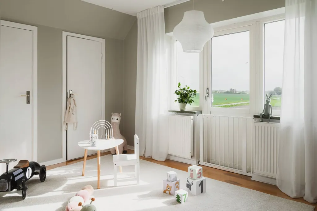 Magamistoad - Villa with Renovation Potential in Lilla Beddinge