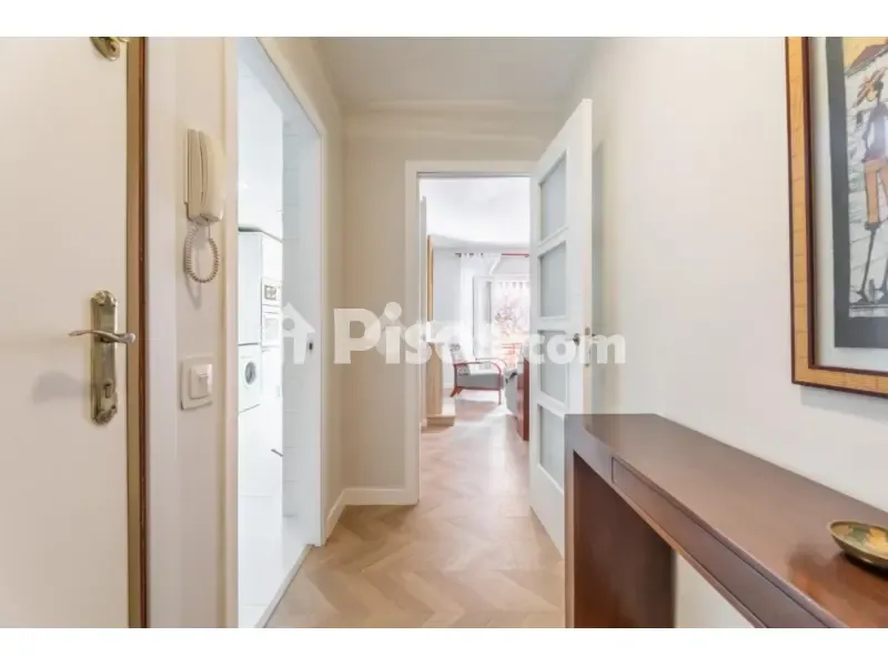 Esik - Apartment with Pool in Majadahonda Centre