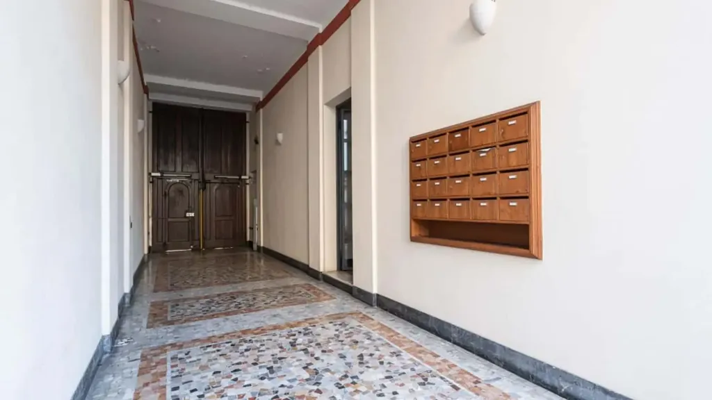 hallway_entrance