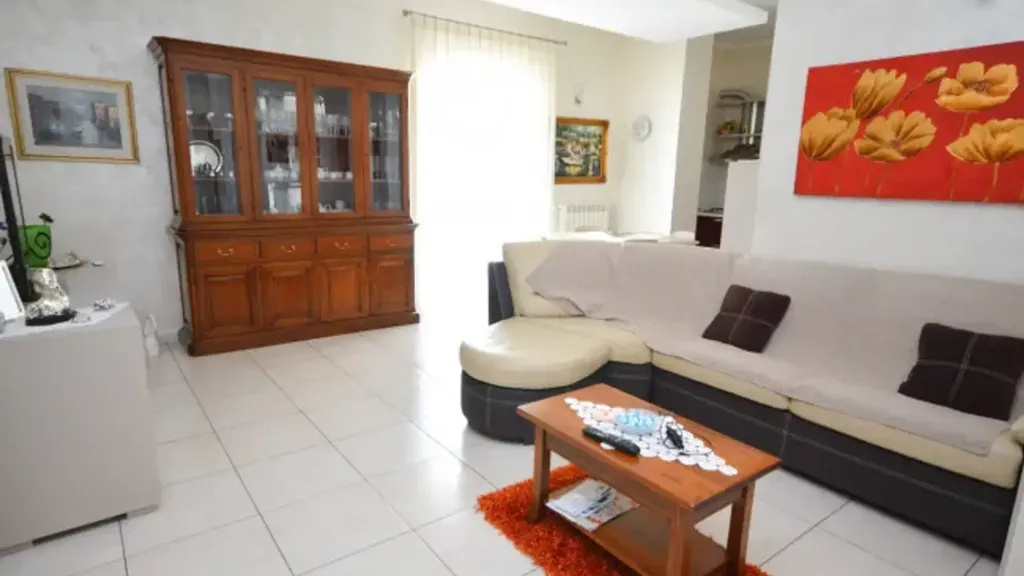 Séjour - Apartment with Balcony Views in Crosia