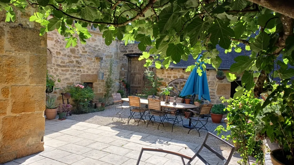 Jardin - Demeure du 18ème avec Piscine près de Thenon