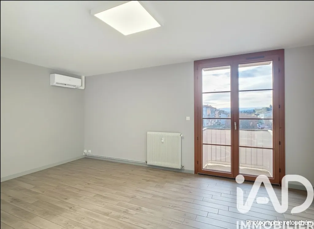 Pièces - Appartement Rénové avec Balcons à Digne-les-Bains