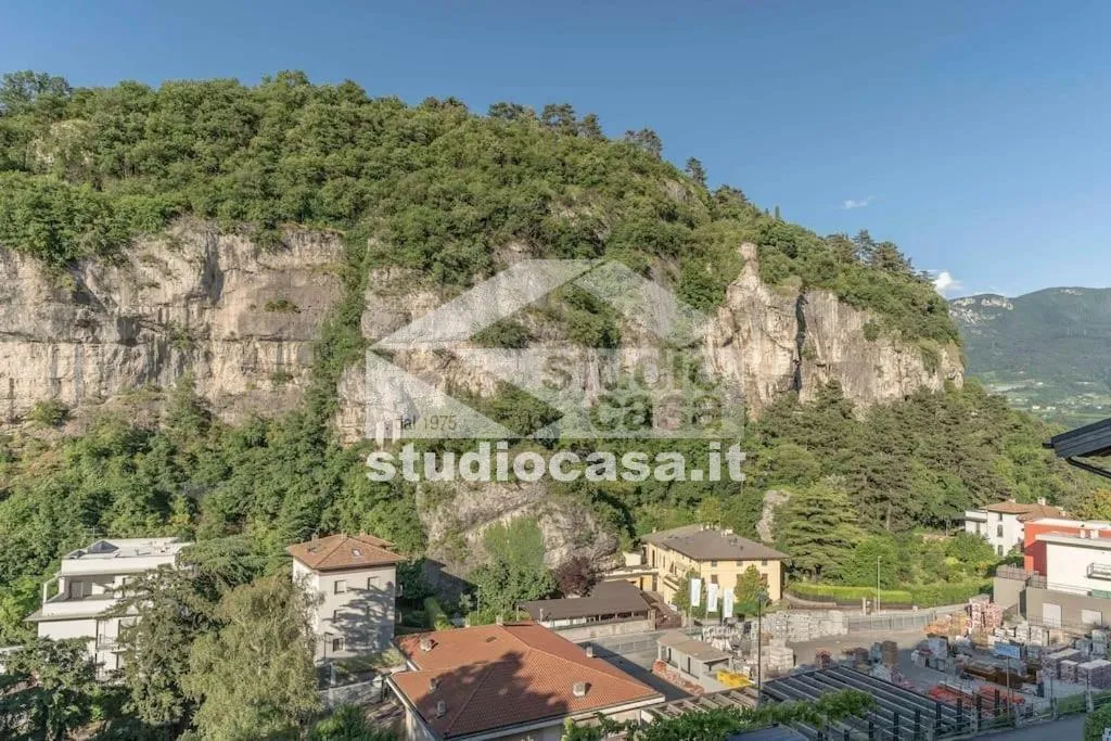 Bright Apartment with Balconies in Trento